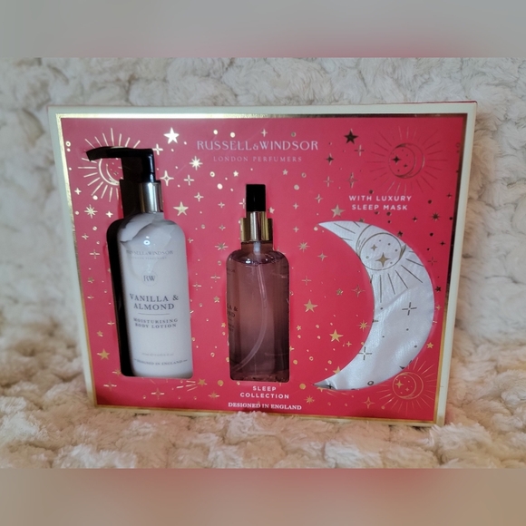 Russell & Windsor Other - Russell & Windsor Vanilla & Almond Sleep Collection Set